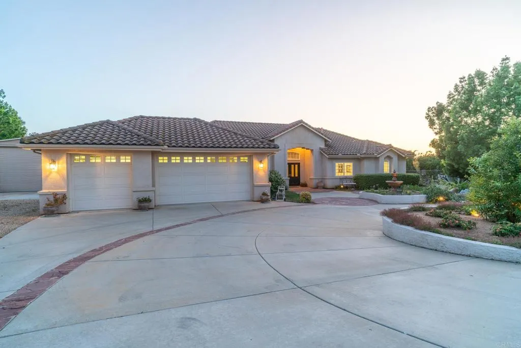 https://cdn.realtyfeed.com/cdn/127/306459206/820163bbc578643b8e0581aa578d7b92.webp