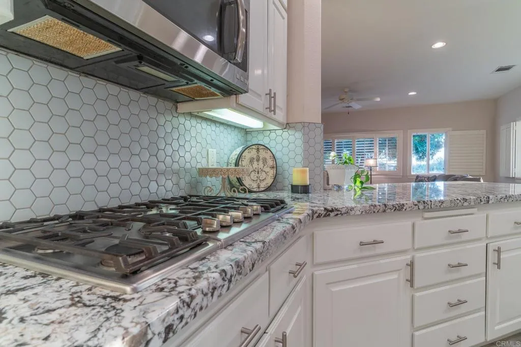 https://cdn.realtyfeed.com/cdn/127/306459206/afa51f7606ef73fafbbc31c26967bca3.webp