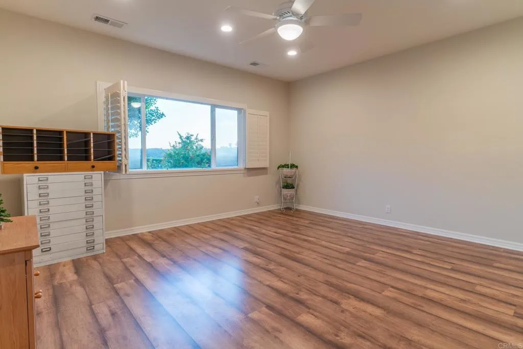 https://cdn.realtyfeed.com/cdn/127/306459206/bcfcc4ed0fb12b5fa43ef520c7dcb4b6.webp