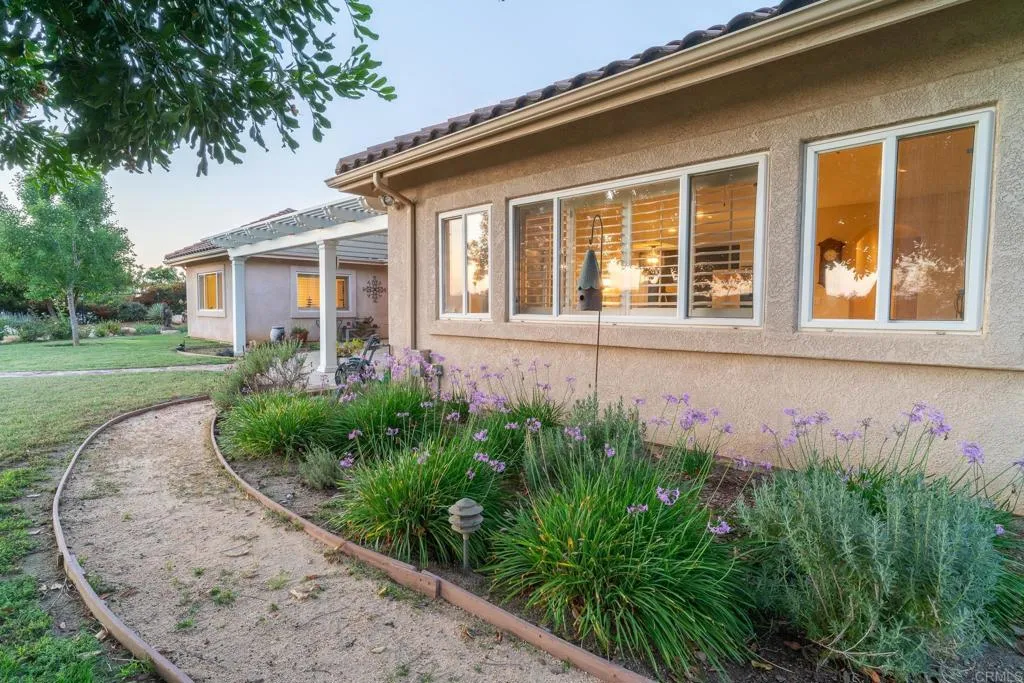 https://cdn.realtyfeed.com/cdn/127/306459206/f0df6748c5a6ac2eab14c1ac72934879.webp