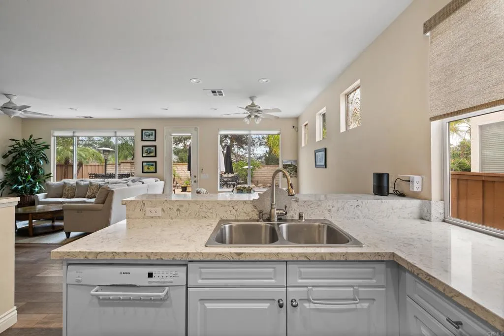 https://cdn.realtyfeed.com/cdn/127/306459208/3401223679f4bdc57703c55d1de374f8.webp