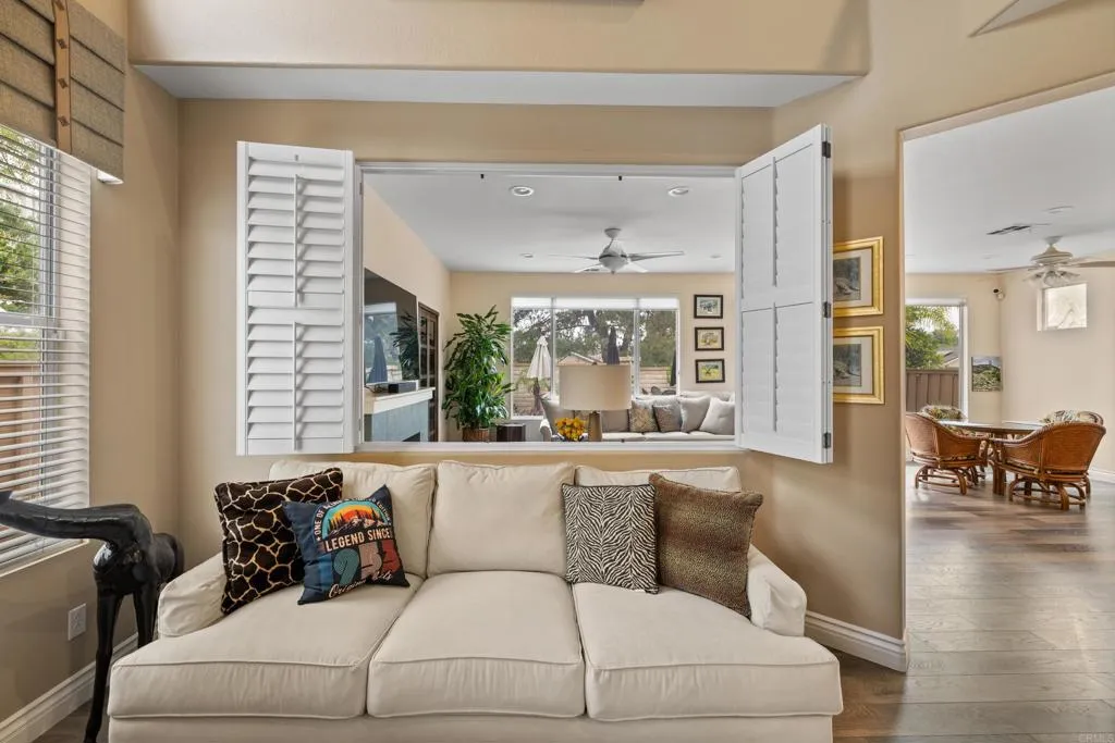 https://cdn.realtyfeed.com/cdn/127/306459208/ed8bc234ec5e87f769f19c475a16e8cd.webp