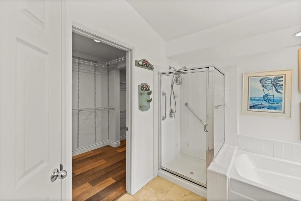 https://cdn.realtyfeed.com/cdn/127/306459208/f5b5d9738f76642fe12b37d17abfda97.webp