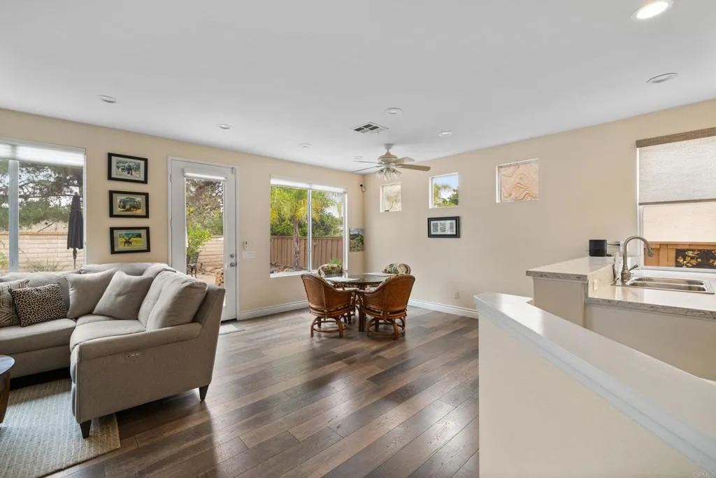 https://cdn.realtyfeed.com/cdn/127/306459208/fce4739aec08eeeaea92047daba45409.webp