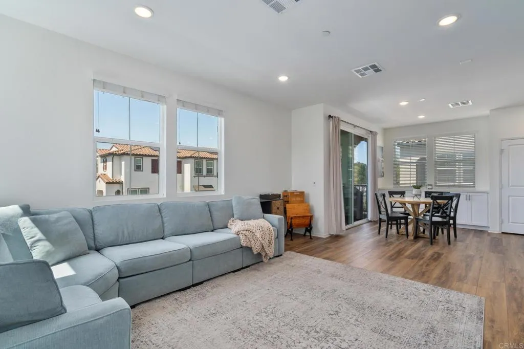 Photo #4: PTP2504157 Listing 
