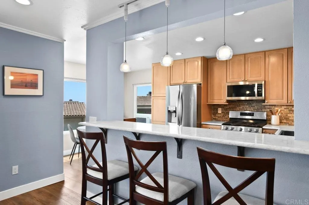https://cdn.realtyfeed.com/cdn/127/306459243/889ccfa8c1a87fb048b458625c958369.webp
