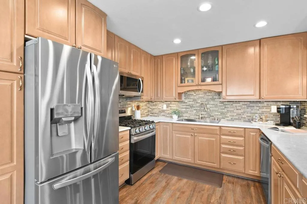 https://cdn.realtyfeed.com/cdn/127/306459243/c8d5945143e051cab4015ef6fadbcc72.webp