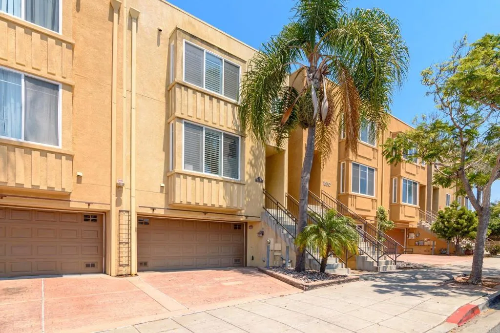 https://cdn.realtyfeed.com/cdn/127/306459259/10c72fc877588e6eadf971170b213206.webp