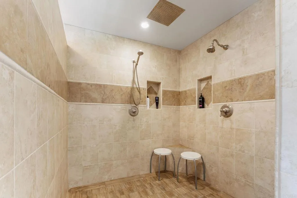 https://cdn.realtyfeed.com/cdn/127/306459301/0f62eae68bac0fbb1d6bef674fe9da48.webp