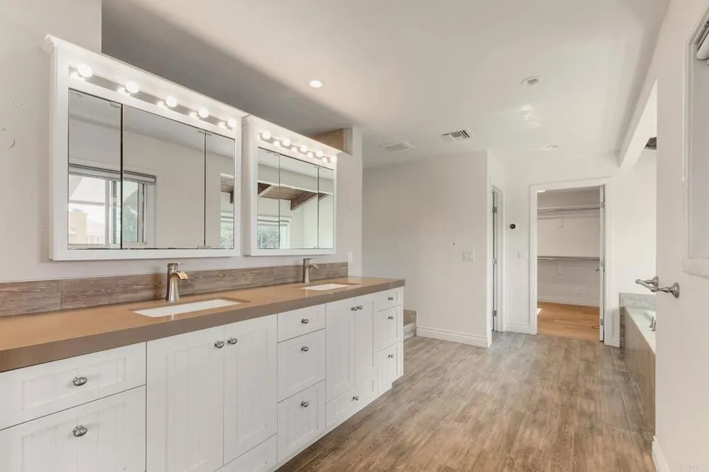 https://cdn.realtyfeed.com/cdn/127/306459301/49076b5ef420a7a4d58531ffe943ae16.webp