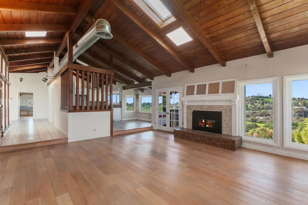 https://cdn.realtyfeed.com/cdn/127/306459301/4f446405739d126d5c9b74cd1fc9865f.webp
