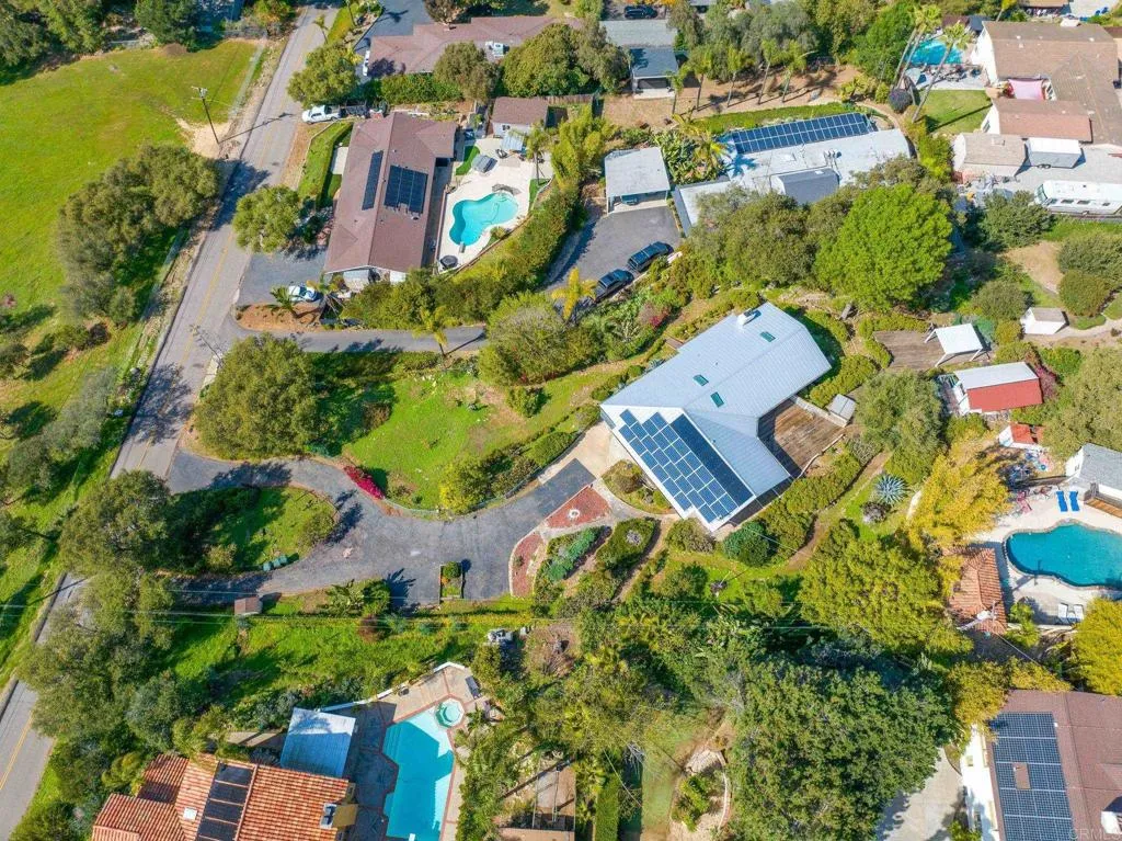 https://cdn.realtyfeed.com/cdn/127/306459301/64d0452e4aad118dd3be4a8f46127f92.webp