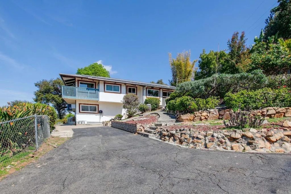 https://cdn.realtyfeed.com/cdn/127/306459301/8ebb758a20c2bf88d5ad8062ab6c1c4a.webp