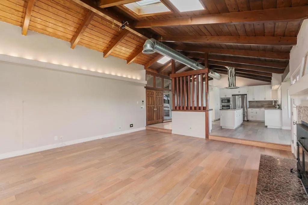 https://cdn.realtyfeed.com/cdn/127/306459301/9e18f8451404a62f11de6ae3eb87d18c.webp