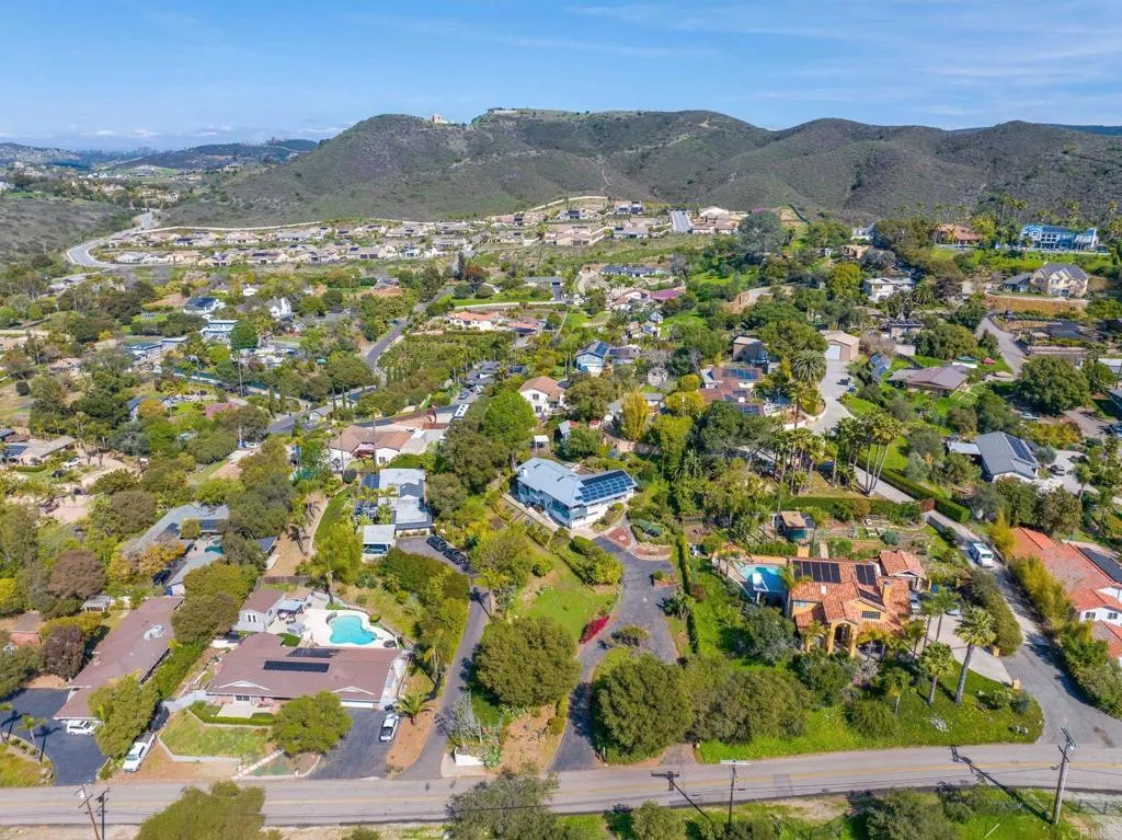 https://cdn.realtyfeed.com/cdn/127/306459301/b4dff626fae82c2ef97691b6a9a200a3.webp