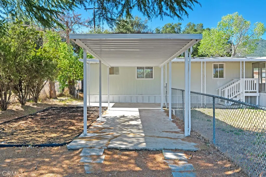 https://cdn.realtyfeed.com/cdn/127/306459453/57a0b6de2f114a8aef265cfe24a8df8c.webp