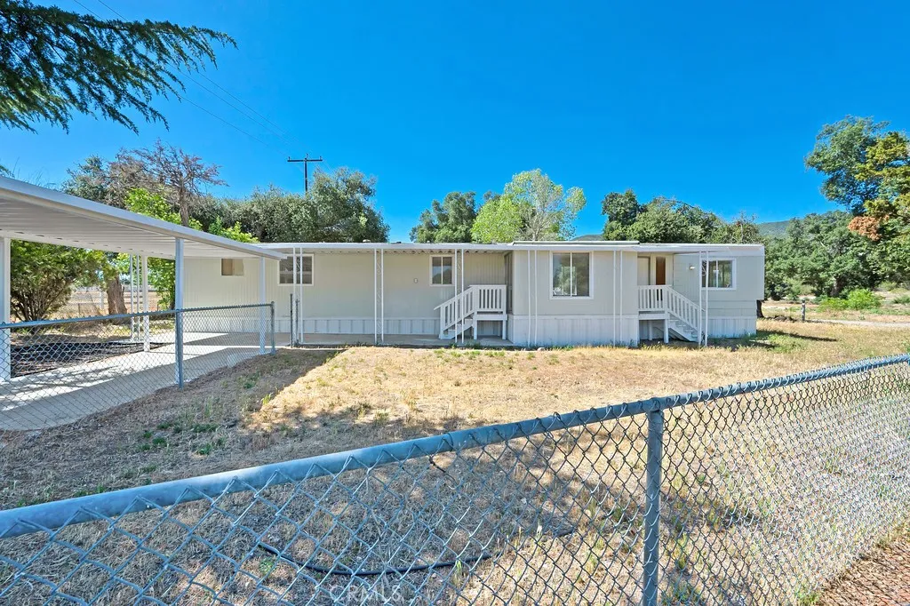 https://cdn.realtyfeed.com/cdn/127/306459453/6314f393a5667db44dcc6cf99d8d878d.webp