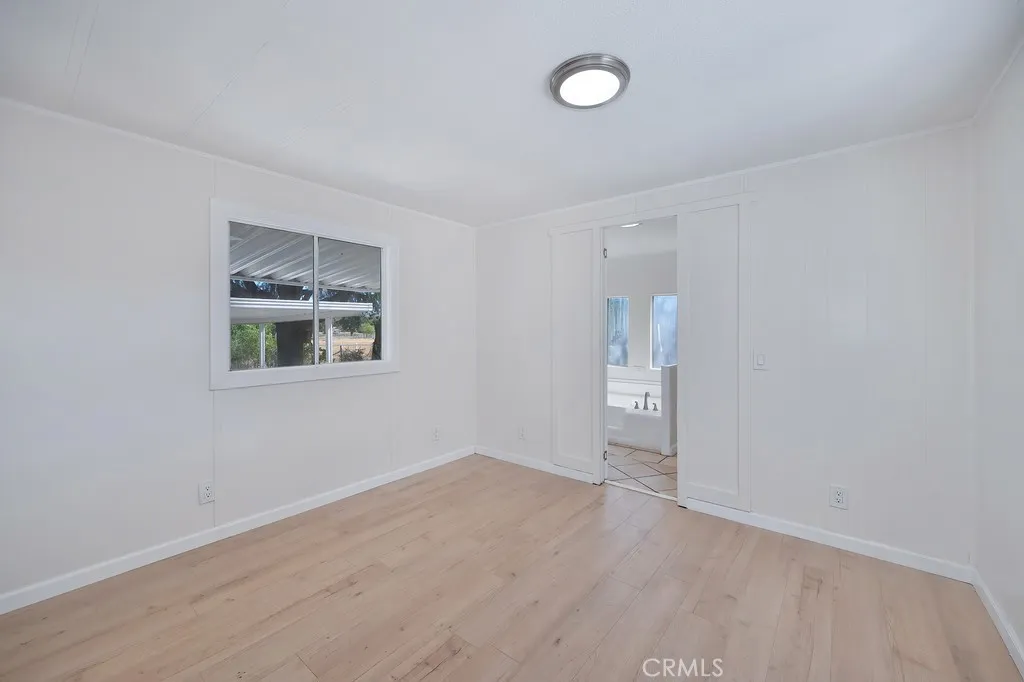 https://cdn.realtyfeed.com/cdn/127/306459453/743ed1588728d0f8f945afcb1244fbb9.webp