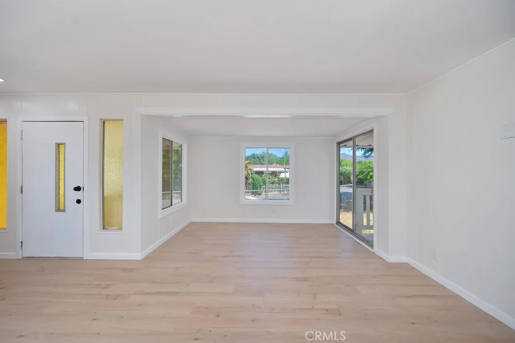 https://cdn.realtyfeed.com/cdn/127/306459453/a12d6cf498879b78fcfc921cd9f8622b.webp