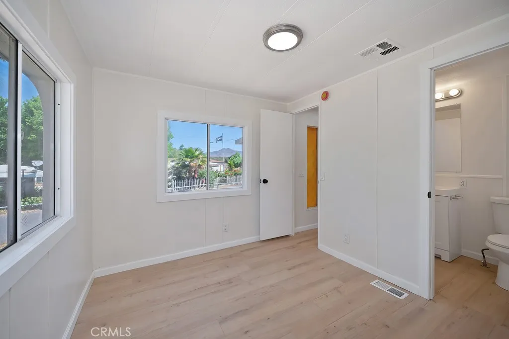 https://cdn.realtyfeed.com/cdn/127/306459453/abf61649c9b2d9606e4ea1ba727a3119.webp