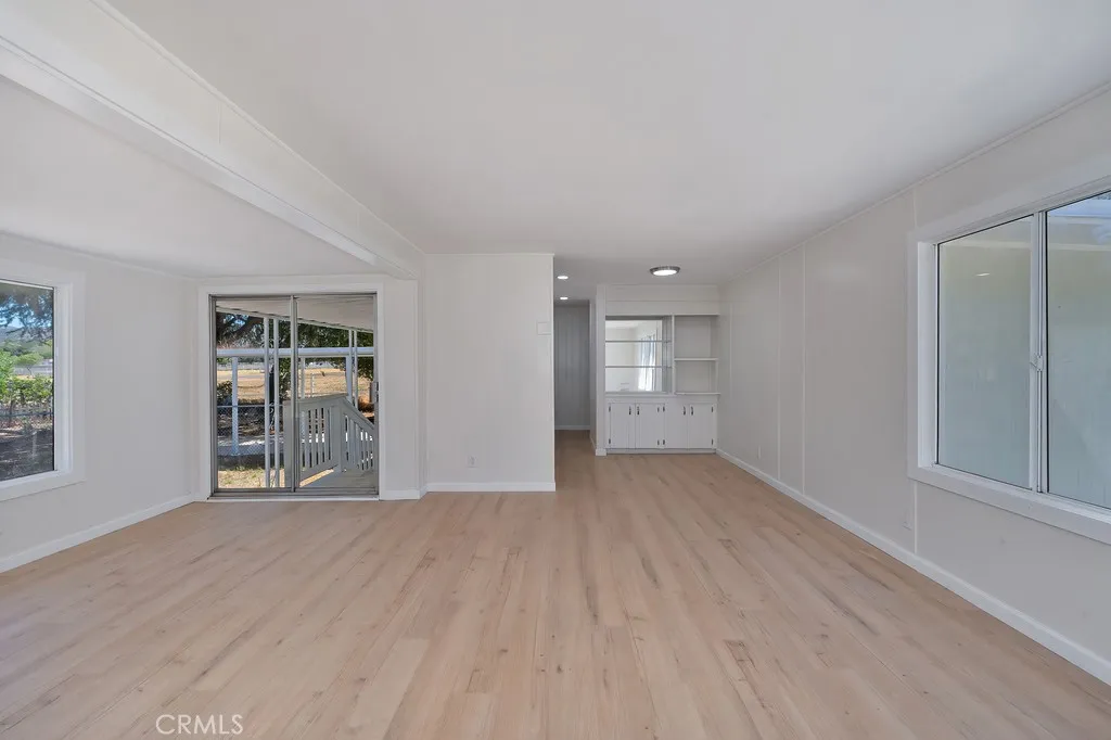 https://cdn.realtyfeed.com/cdn/127/306459453/d029a6aa03a3acd683ac870938ef2612.webp