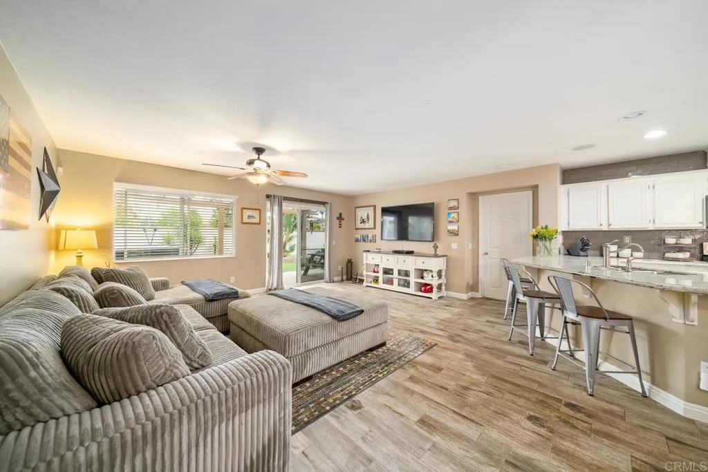 https://cdn.realtyfeed.com/cdn/127/306459531/4efccf666983aed1f23f9506f7ddb3f7.webp