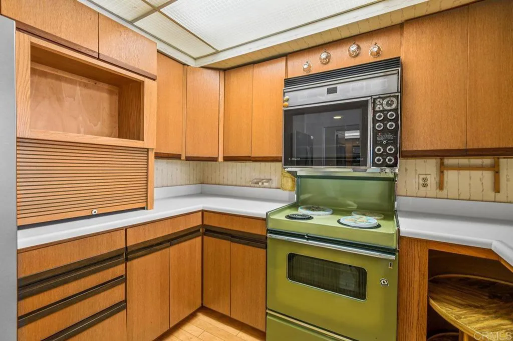 Photo #6: PTP2504178 Listing 