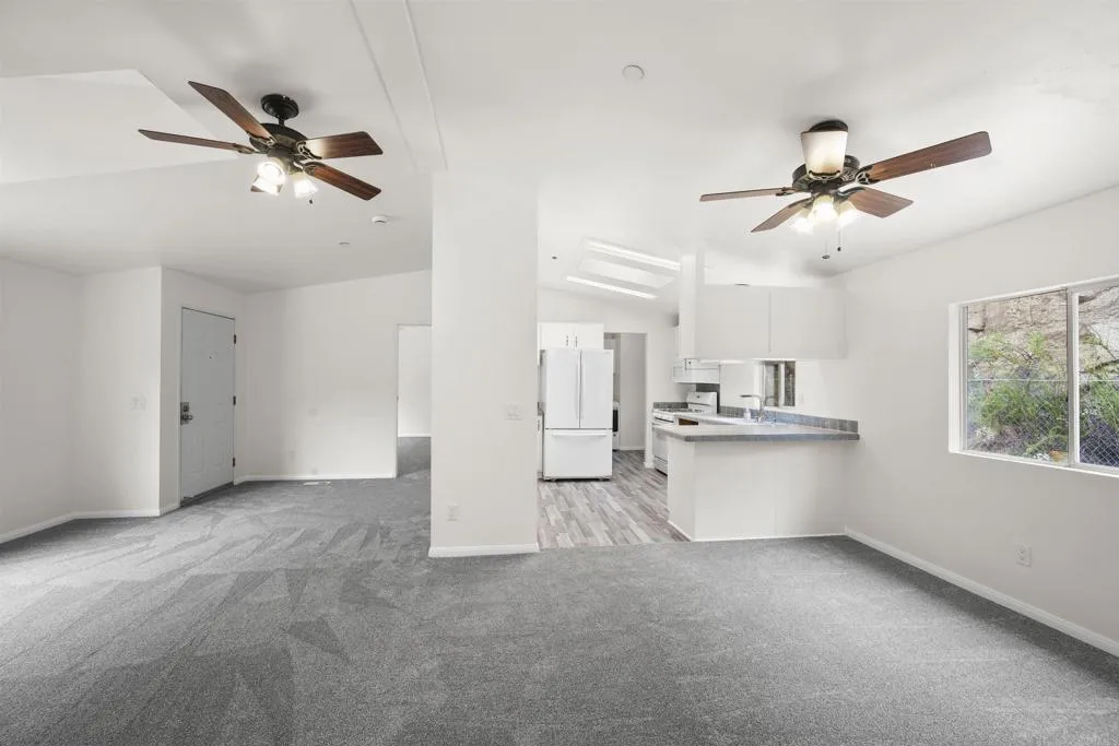 https://cdn.realtyfeed.com/cdn/127/306459573/a5619a12bd71a3a1abf1d3a464febcd0.webp