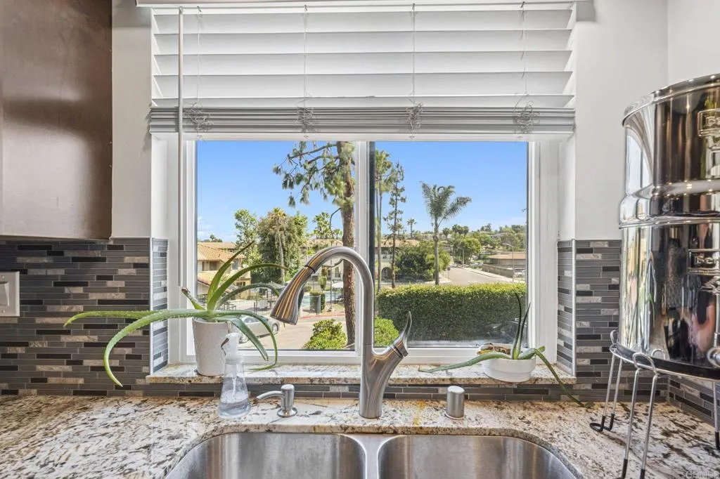 https://cdn.realtyfeed.com/cdn/127/306459604/07a935f93b457aad36c2abd7a45433c4.webp