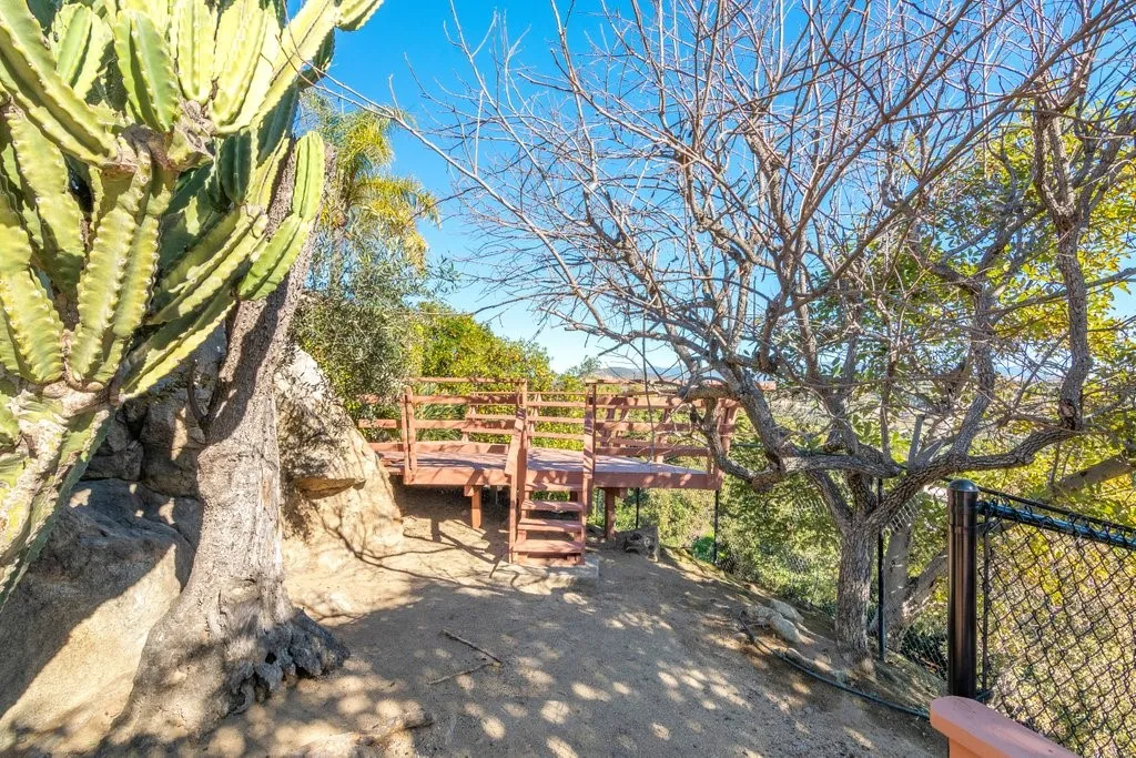 https://cdn.realtyfeed.com/cdn/127/306459623/58936b2c5f2c1359f6d31838795dbf40.webp