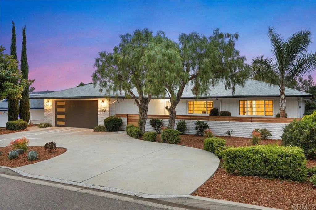 https://cdn.realtyfeed.com/cdn/127/306459904/fd554fa0aef2b28699f0ea2ff0ea9dc5.webp