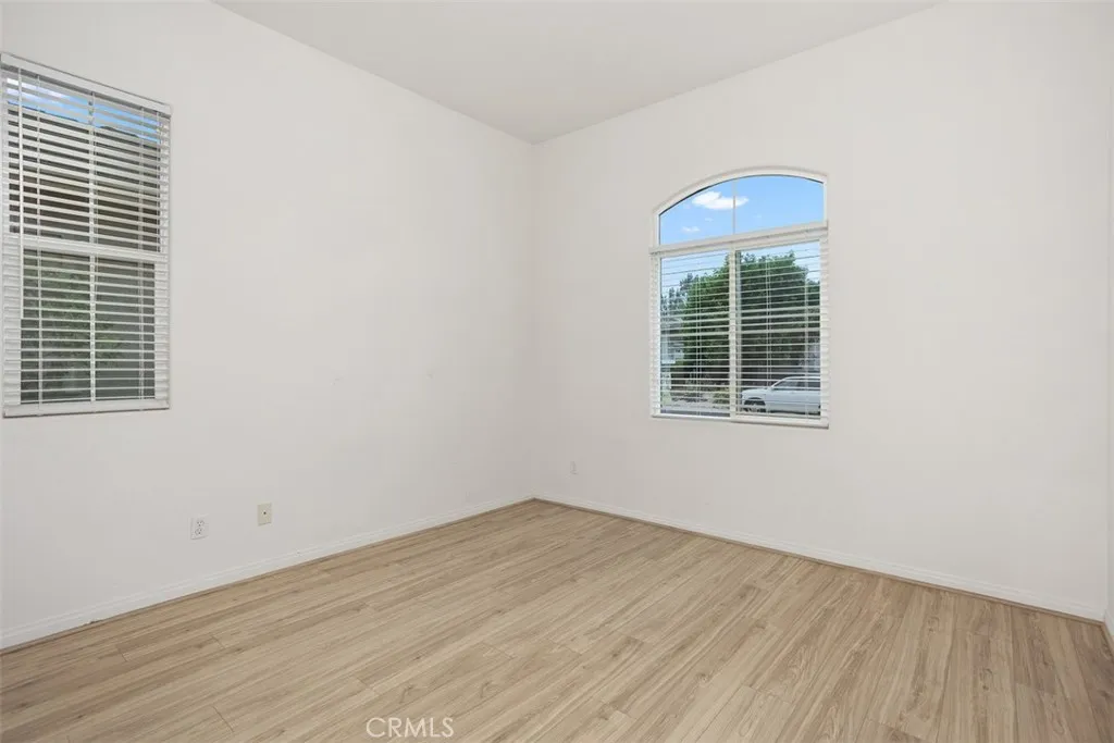 https://cdn.realtyfeed.com/cdn/127/306459956/7f70f439bd4add50eea93b9adb3d6a87.webp