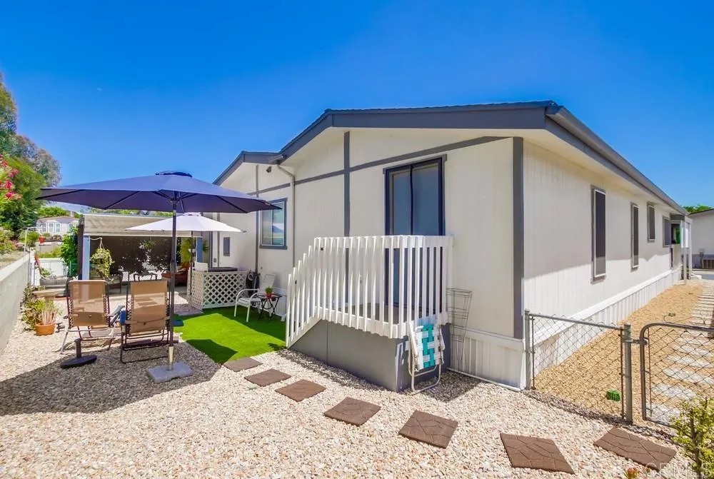 https://cdn.realtyfeed.com/cdn/127/306460022/aa50ebbc90258a2e66a53e16a89a3fca.webp