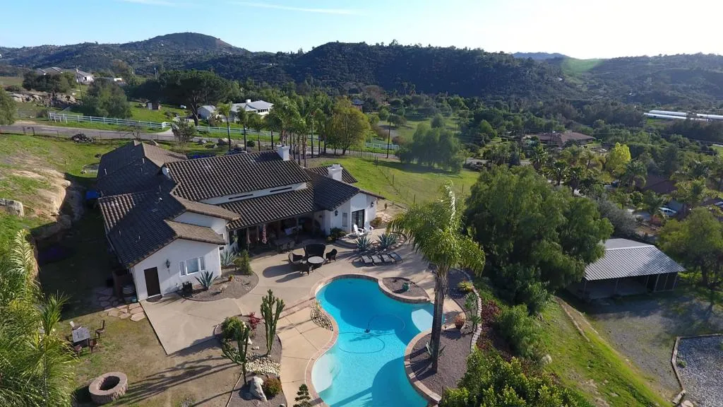 https://cdn.realtyfeed.com/cdn/127/306460025/a5fa29809fe45ec99e9a9964eba4132a.webp