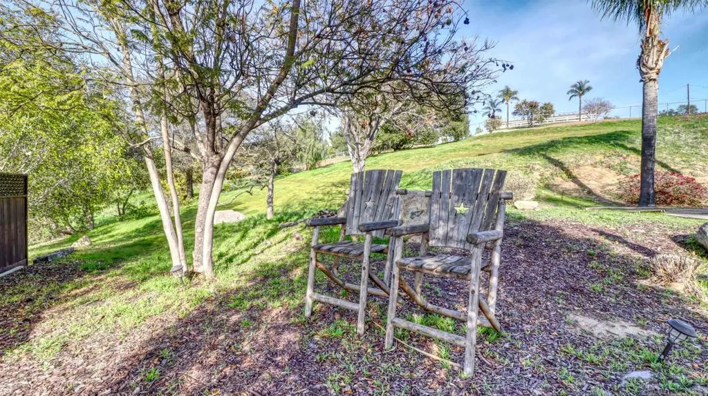 https://cdn.realtyfeed.com/cdn/127/306460025/b89e60713c11bc19a0c27a70dd1840c3.webp