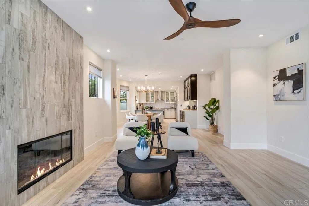 https://cdn.realtyfeed.com/cdn/127/306460064/2c39f01a437151a1b75adc9d407f16a0.webp
