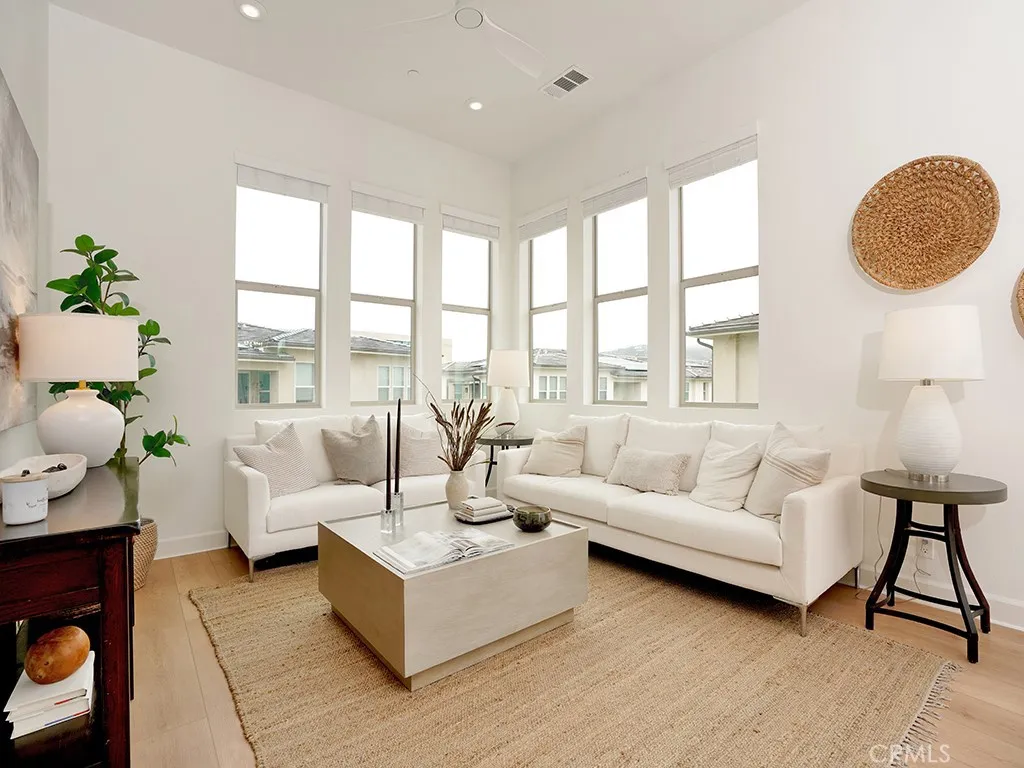 Photo #2: OC25126178 Listing 