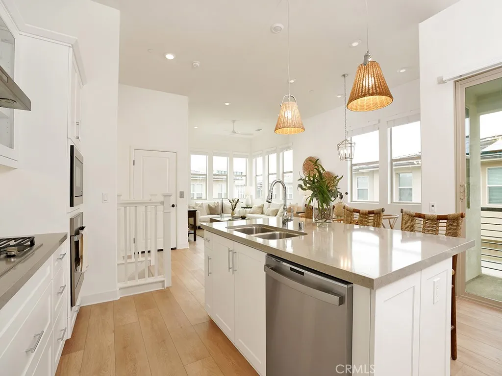 Photo #4: OC25126178 Listing 