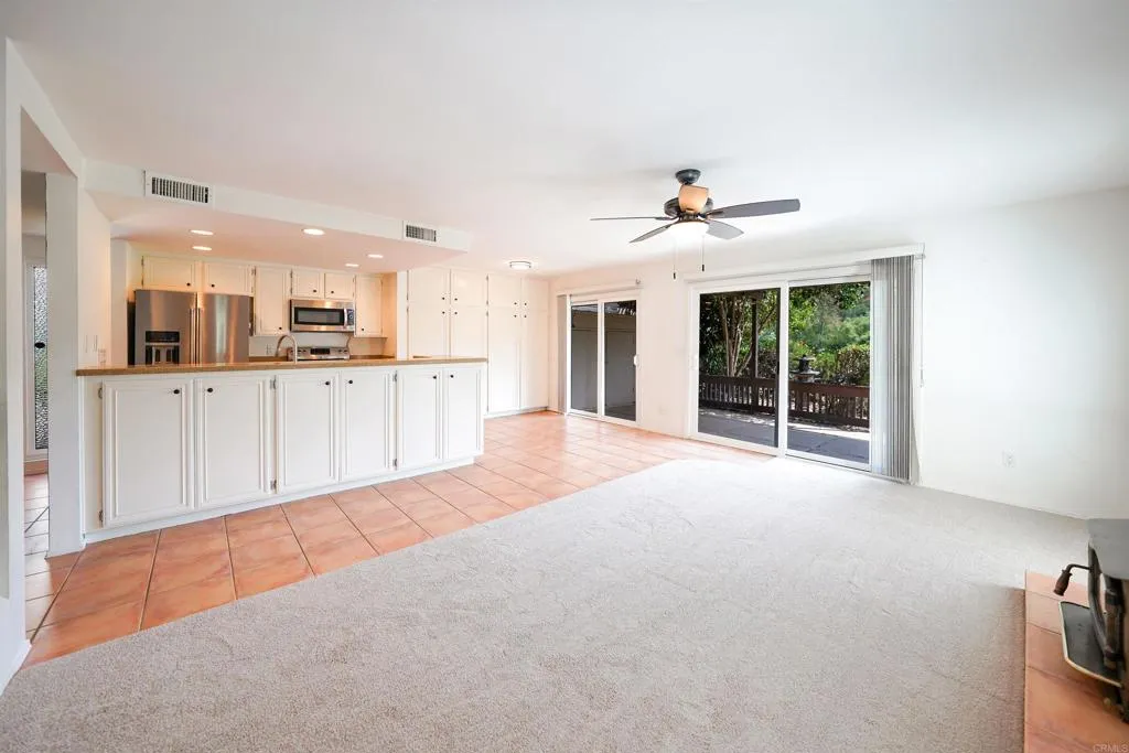 Photo #5: PTP2504204 Listing 