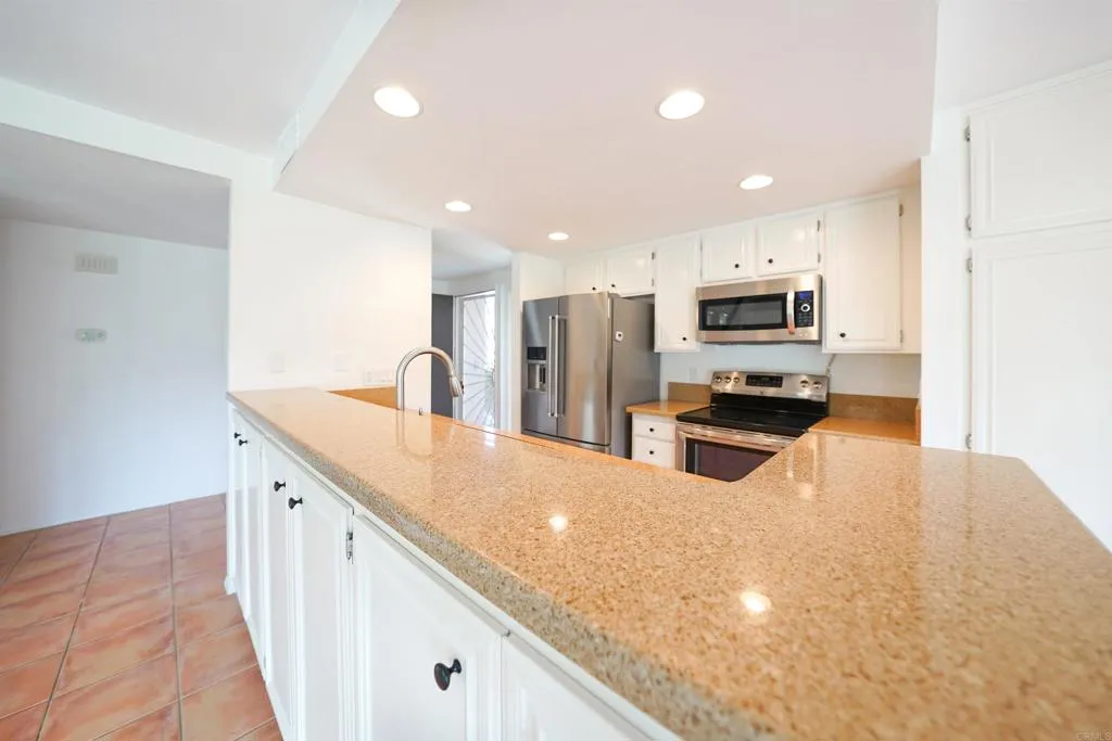 Photo #12: PTP2504204 Listing: Photo #12