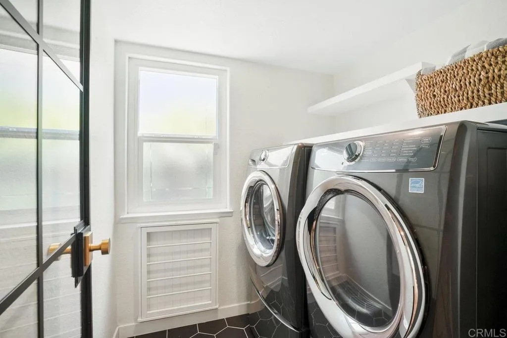 https://cdn.realtyfeed.com/cdn/127/306460430/0a118a266792c53c20772d0cd9af4b11.webp