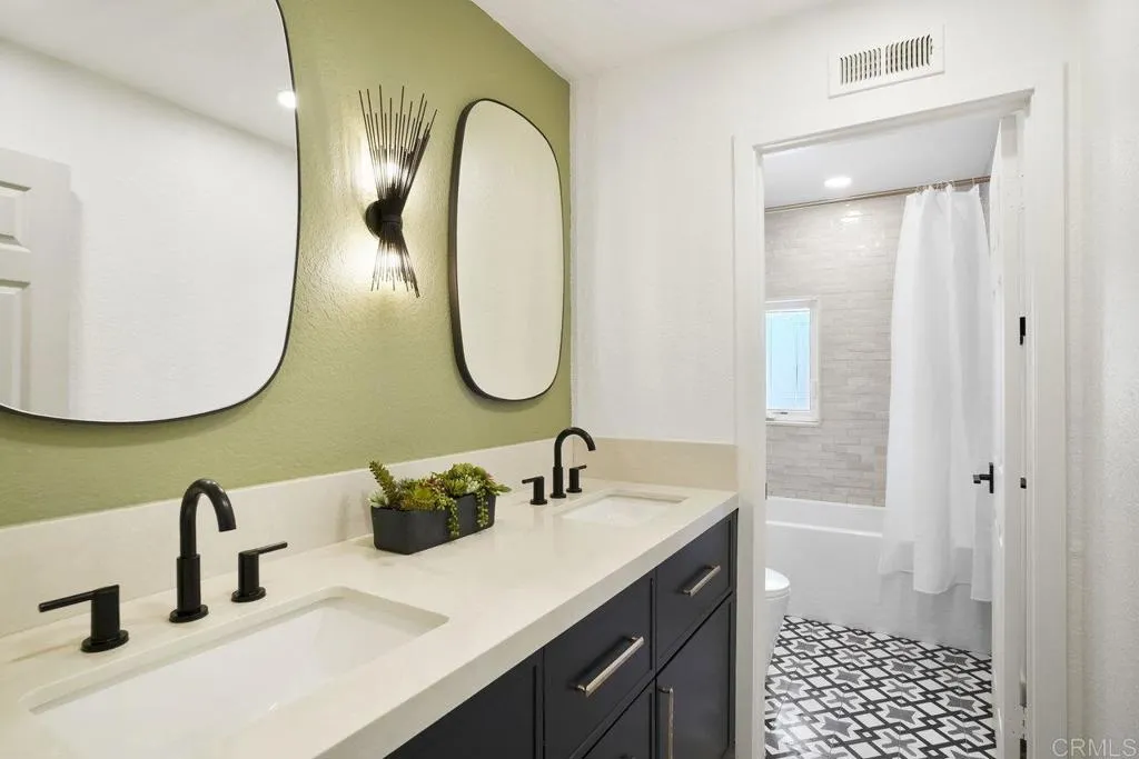 https://cdn.realtyfeed.com/cdn/127/306460430/219fc6d70dc07dd4f27449a4978b5c2e.webp
