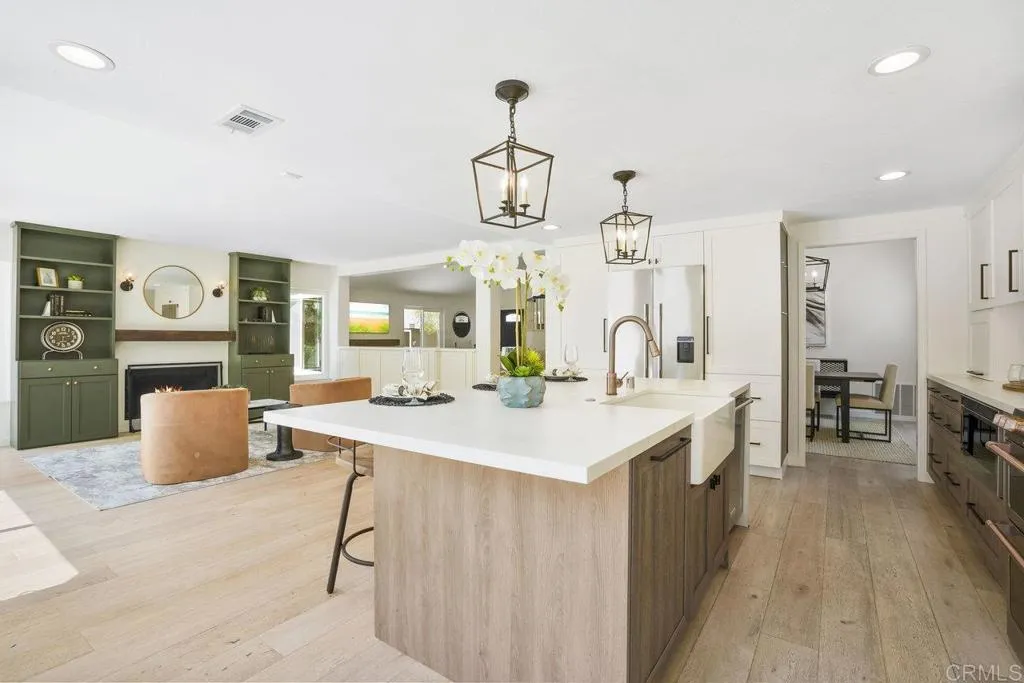 https://cdn.realtyfeed.com/cdn/127/306460430/7b9586f5b2aa0e08d637957ac1e9ec33.webp