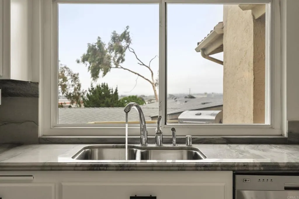 https://cdn.realtyfeed.com/cdn/127/306460668/3f7697272dd669a20112aecb87a4b35d.webp