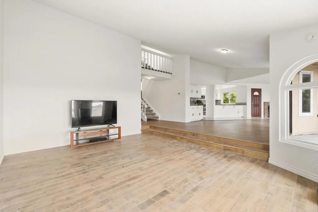 https://cdn.realtyfeed.com/cdn/127/306460668/9da5bd6eeaec83a5b9e52c4157143d95.webp