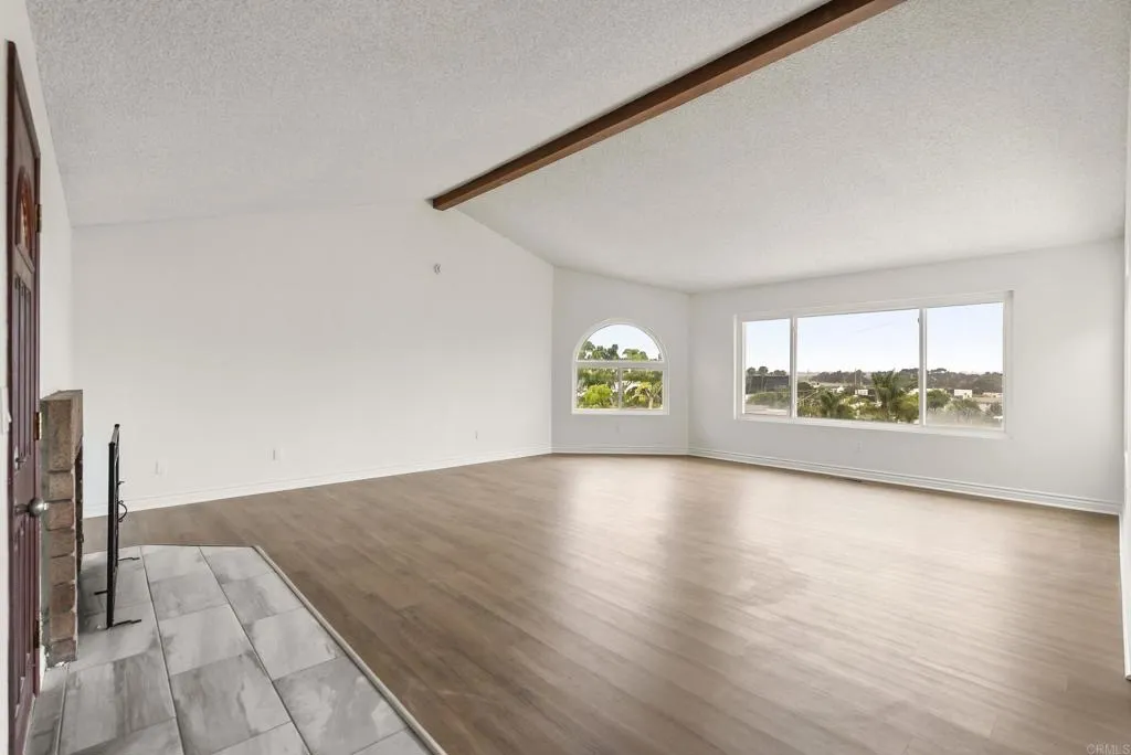 https://cdn.realtyfeed.com/cdn/127/306460668/dea4b1d13727ed1da0ae2fc7ccd91df1.webp