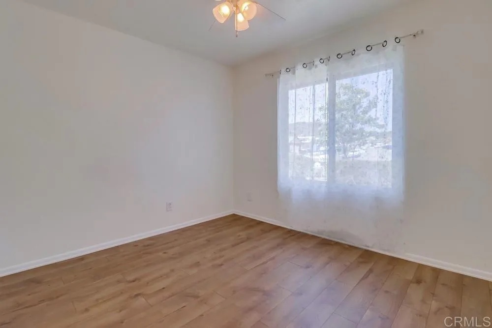 https://cdn.realtyfeed.com/cdn/127/306460682/6ebd9e732d86871aca56234e52edabc4.webp
