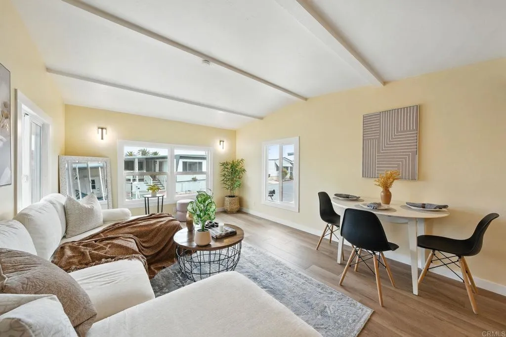 https://cdn.realtyfeed.com/cdn/127/306460882/31f5dc3388e63436603cb678f8de6560.webp