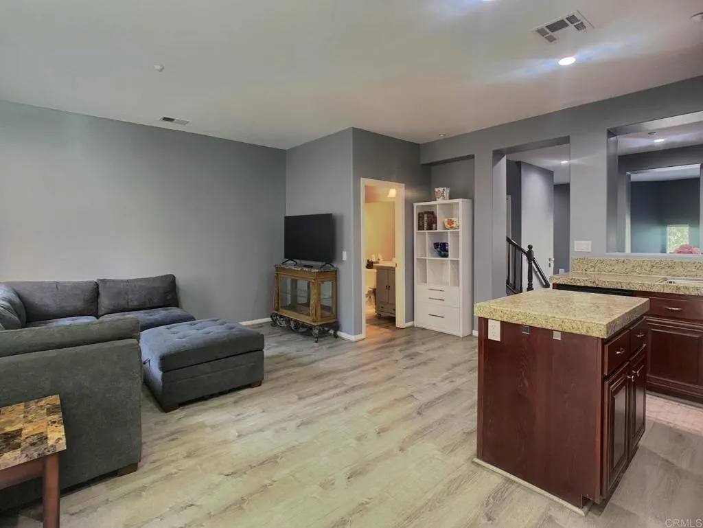 Photo #8: PTP2504226 Listing: Photo #8