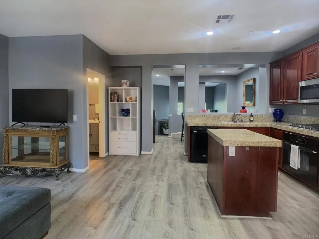 Photo #9: PTP2504226 Listing: Photo #9